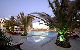 Petinaros Hotel & Studios